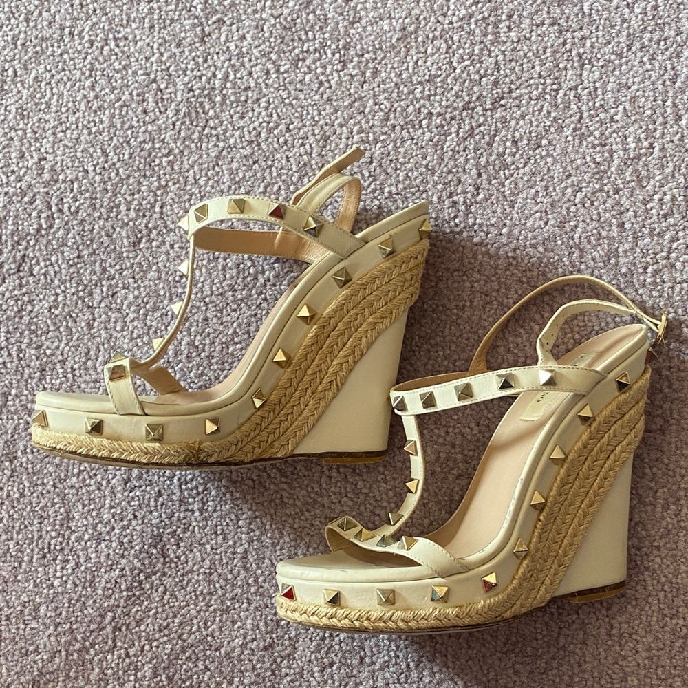 Valentino Garavani Cream Espadrille Wedge Sandals with Gold Studs - Picture 4 of 11
